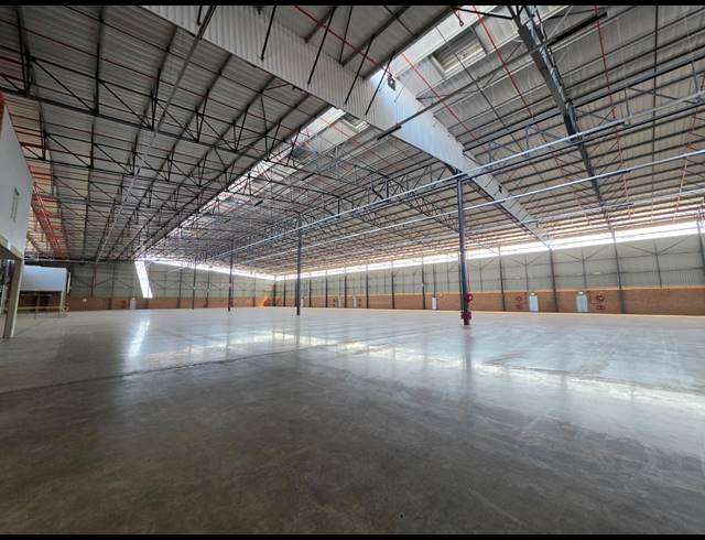 8,315M² WAREHOUSE TO LET IN AIRPORT PARK